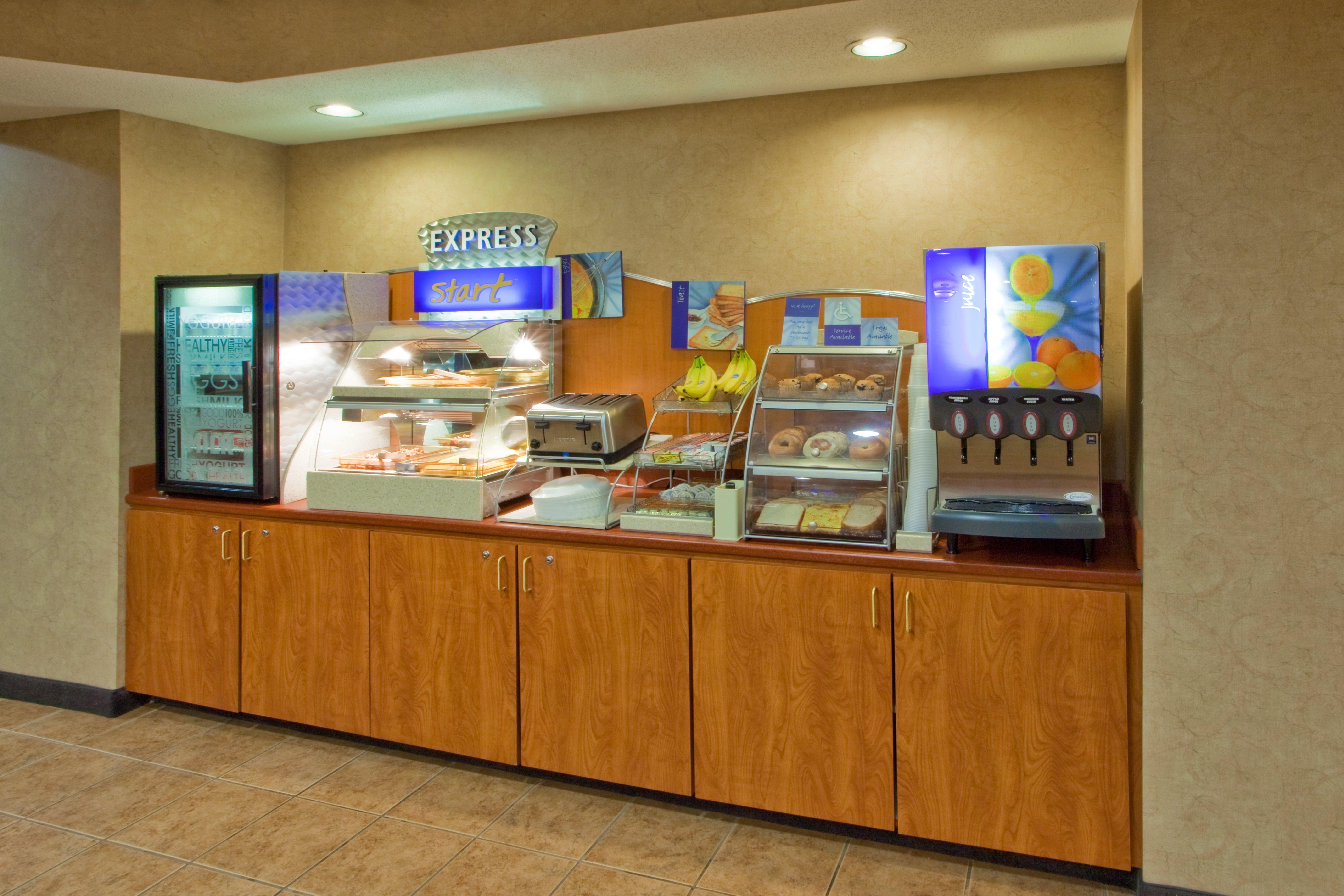 Holiday Inn Express Hanover By Ihg Esterno foto