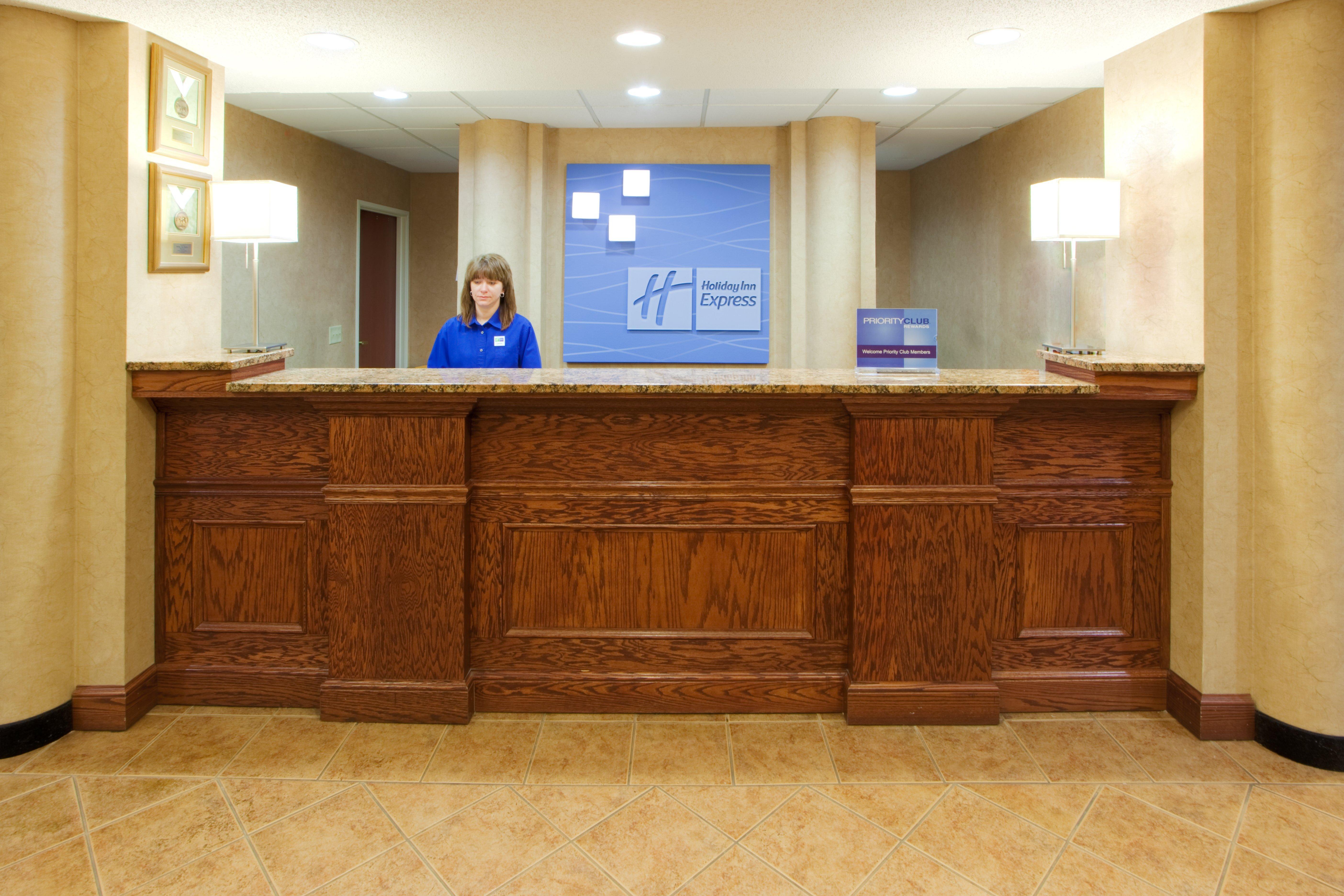 Holiday Inn Express Hanover By Ihg Esterno foto