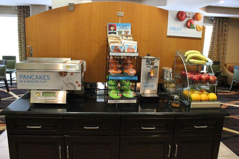 Holiday Inn Express Hanover By Ihg Esterno foto
